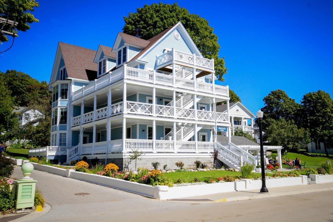 Harbour View Inn 매키낙 아일랜드 외부 사진