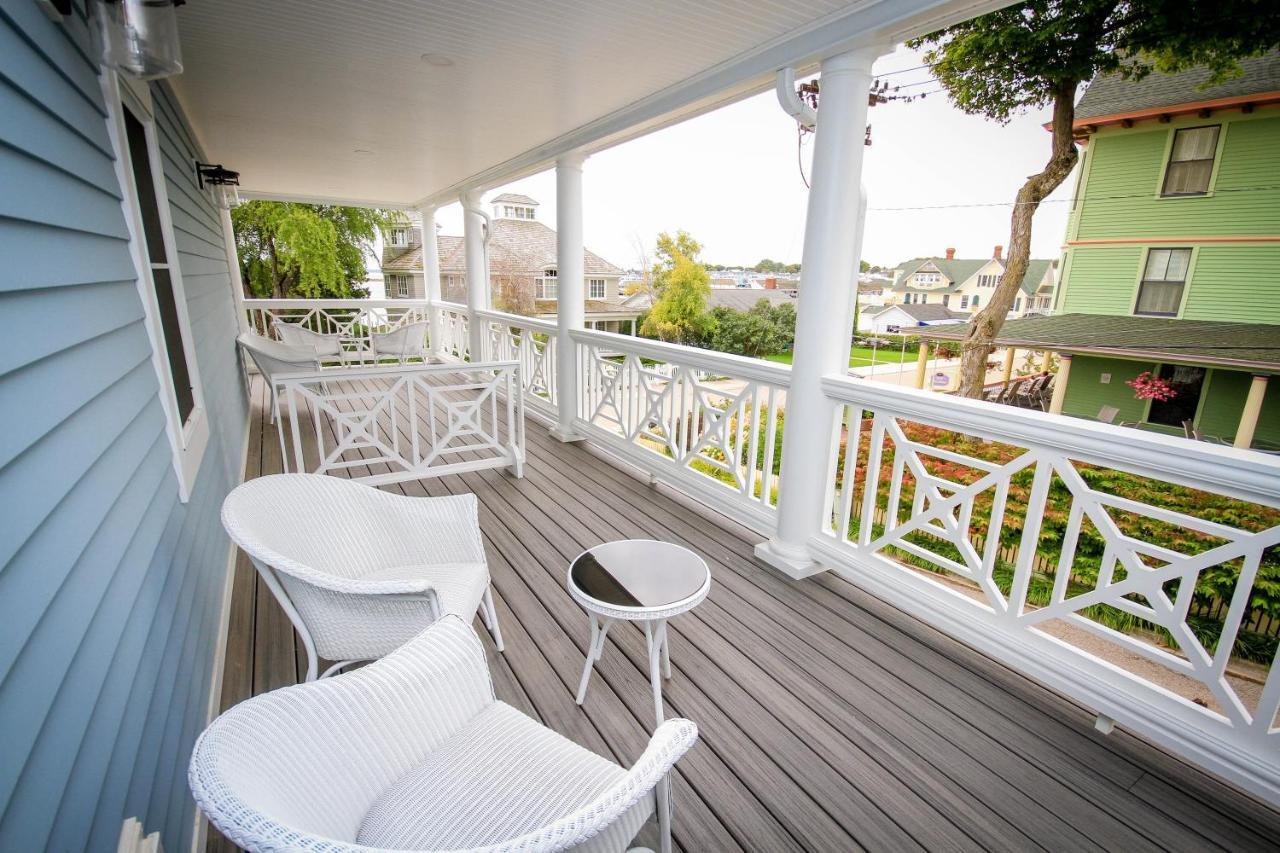 Harbour View Inn 매키낙 아일랜드 외부 사진